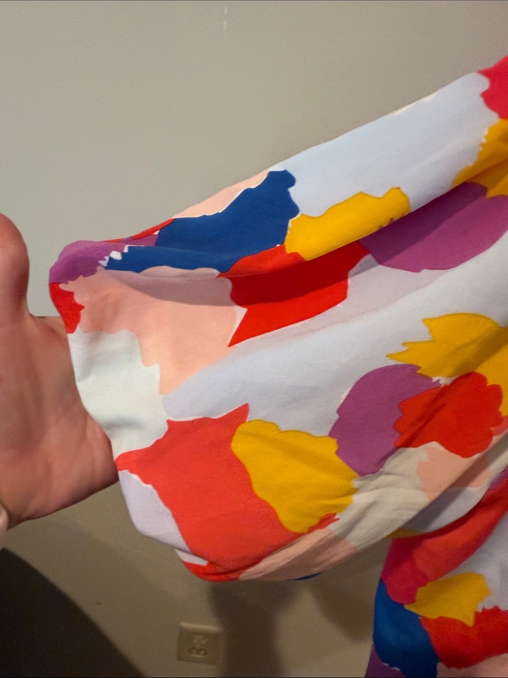 Colorful Abstract Print Top Size 2X - Picture 4 of 6